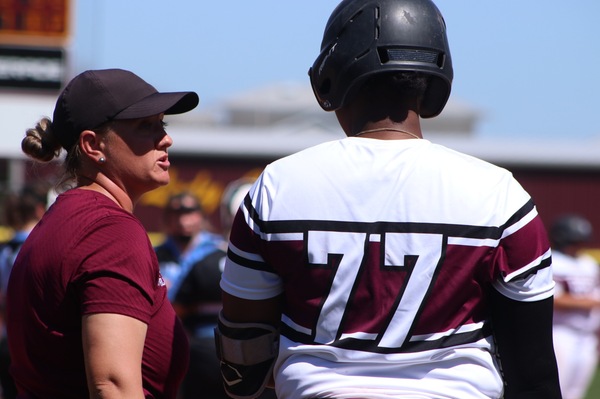 BPCC sweeps doubleheader from PJC, runs streak to 20 games and earns Nordberg her 200th win